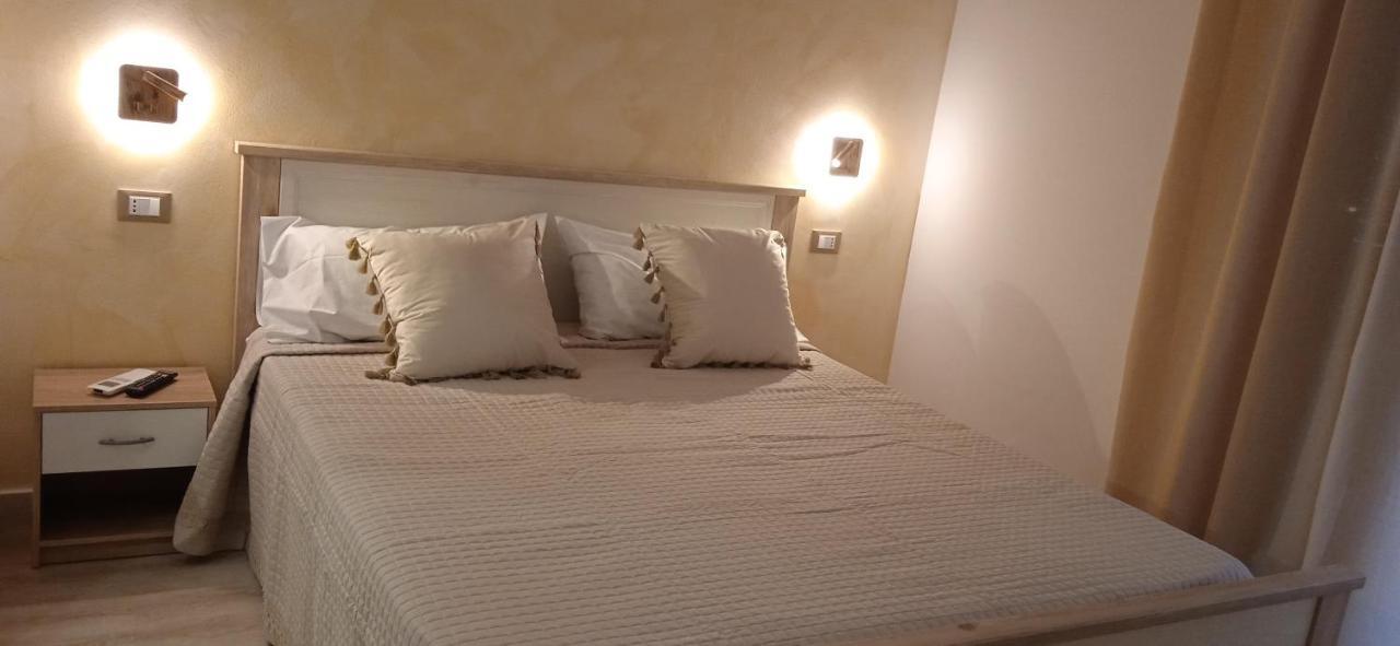 Hotel Donna Sicilia Giardini-Naxos Exterior foto